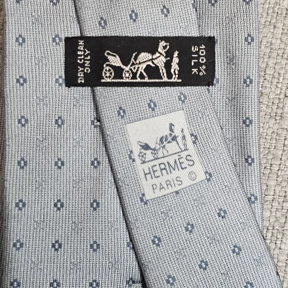 Vintage Hermès Paris 100% Silk Tie Light Blue Micro Print Made in France - Picture 4 of 5